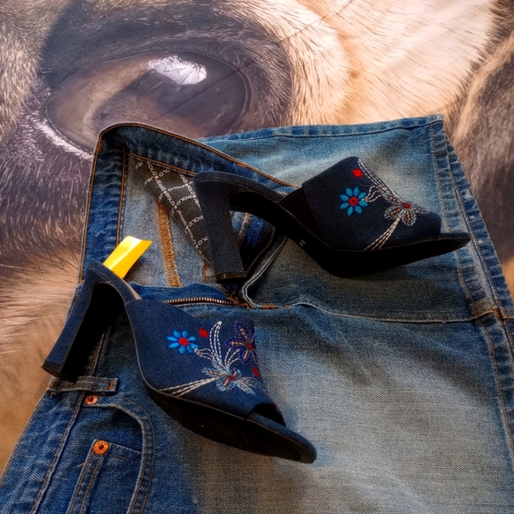 Denim & flower design shoes - Picture 5 of 7